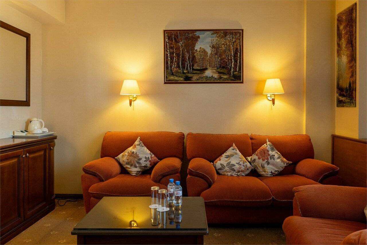 Фотографии номера Видовой люкс в Гостинице Амбассадор Санкт-Петербург