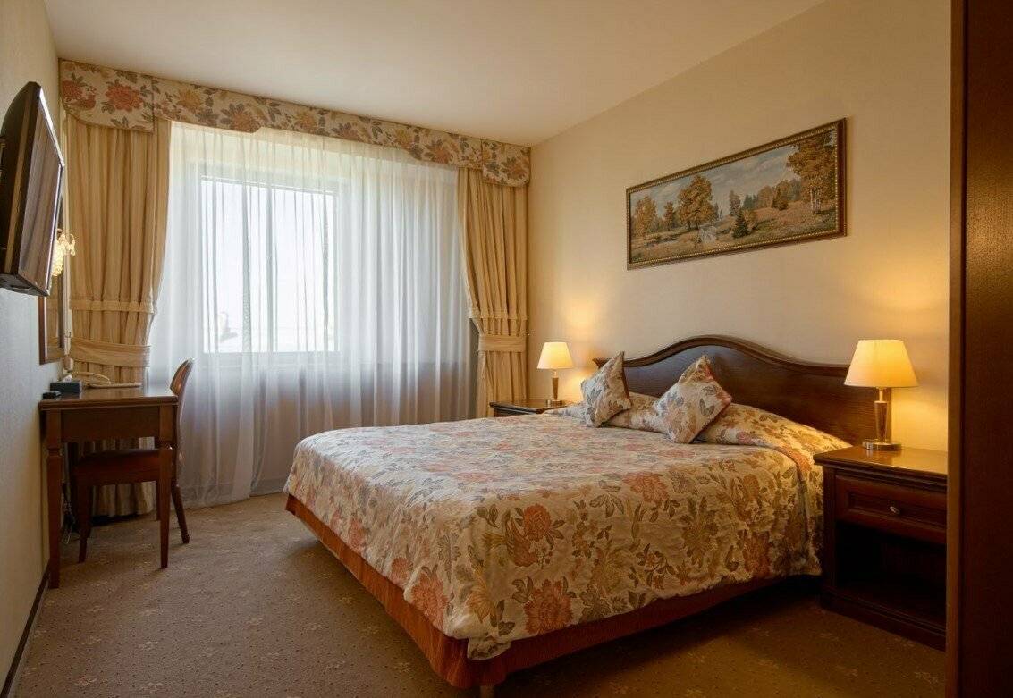 Фотографии номера Люкс в Гостинице Амбассадор Санкт-Петербург