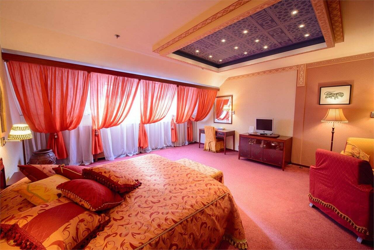 Фотографии номера Полулюкс в Гостинице Амбассадор Санкт-Петербург